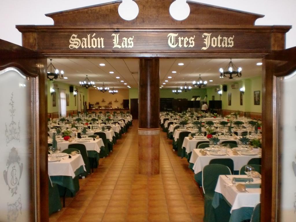 Hostal Las Tres Jotas Alcaracejos Zewnętrze zdjęcie